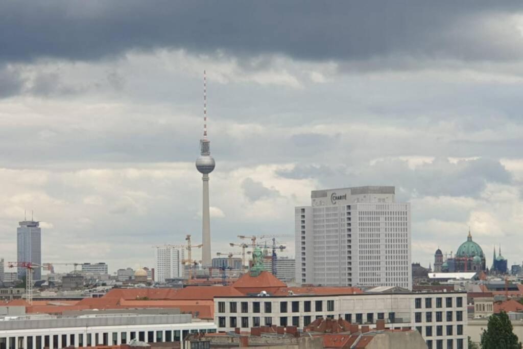 Studio Apartment Uber Den Wolken เบอร์ลิน ภายนอก รูปภาพ